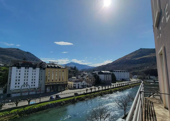 Le Prestige Du Sanctuaire * Lourdes